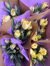 Load image into Gallery viewer, December 2 Bouquet Tulip Subscription
